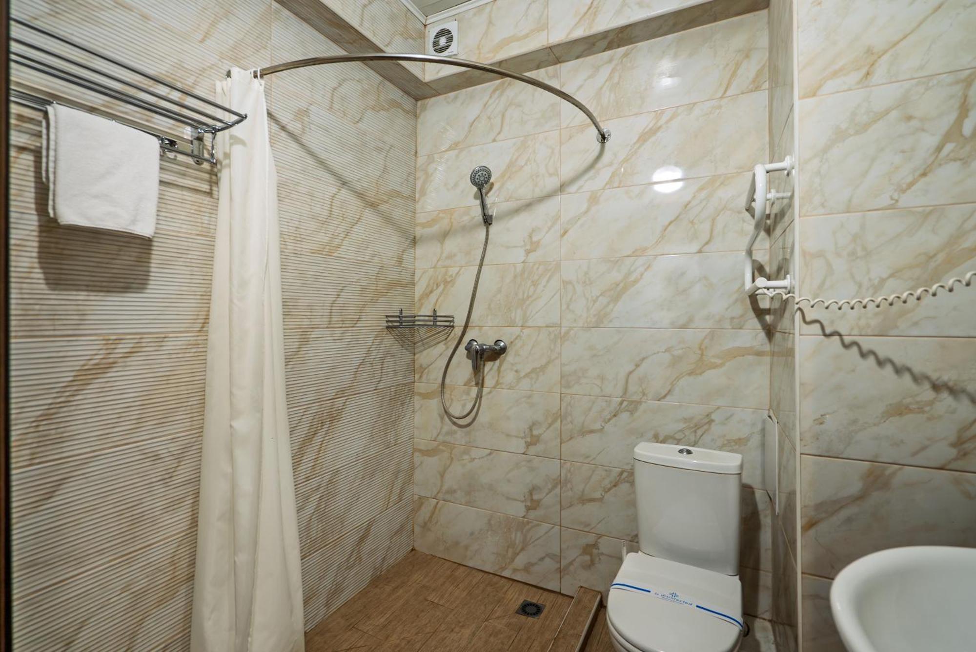 Congress Hotel Verhovina Petropavlovskaya Borshchagovka Zewnętrze zdjęcie