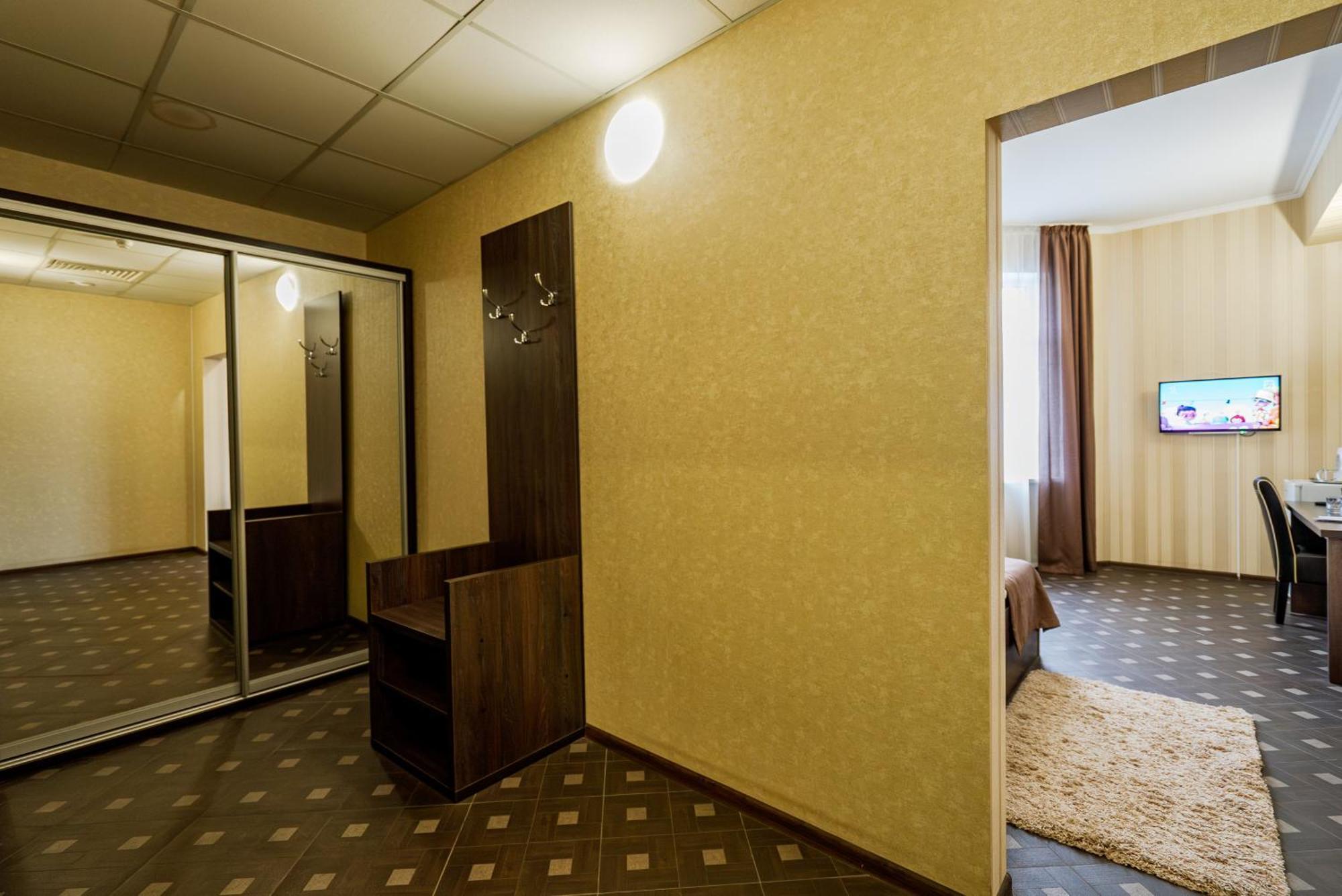 Congress Hotel Verhovina Petropavlovskaya Borshchagovka Zewnętrze zdjęcie