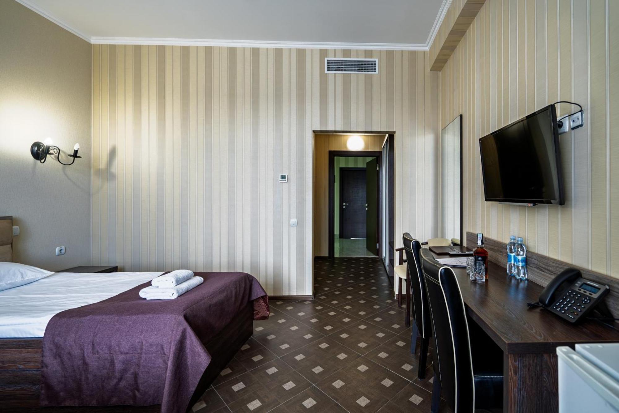 Congress Hotel Verhovina Petropavlovskaya Borshchagovka Zewnętrze zdjęcie