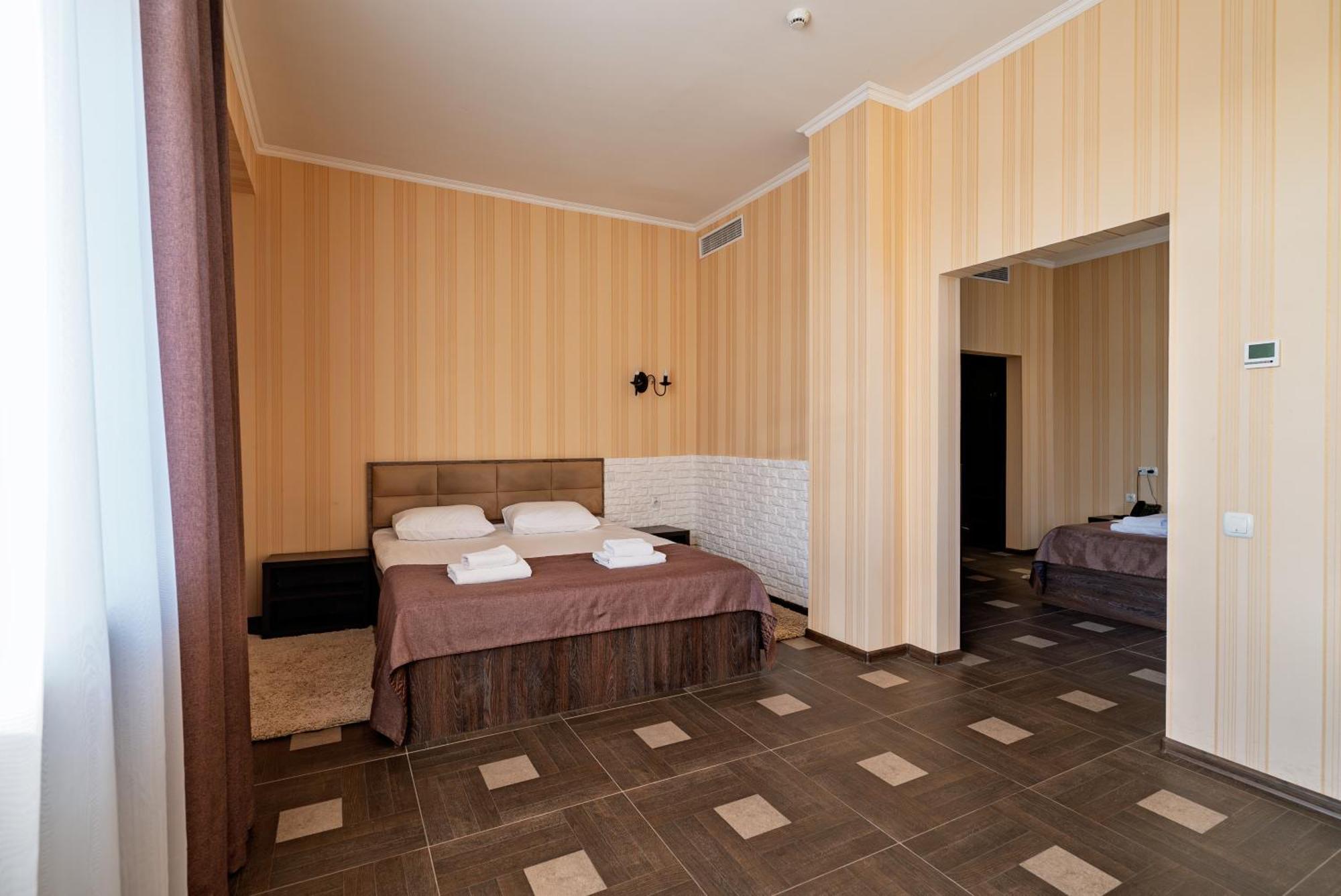 Congress Hotel Verhovina Petropavlovskaya Borshchagovka Zewnętrze zdjęcie