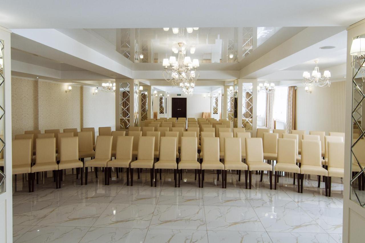 Congress Hotel Verhovina Petropavlovskaya Borshchagovka Zewnętrze zdjęcie