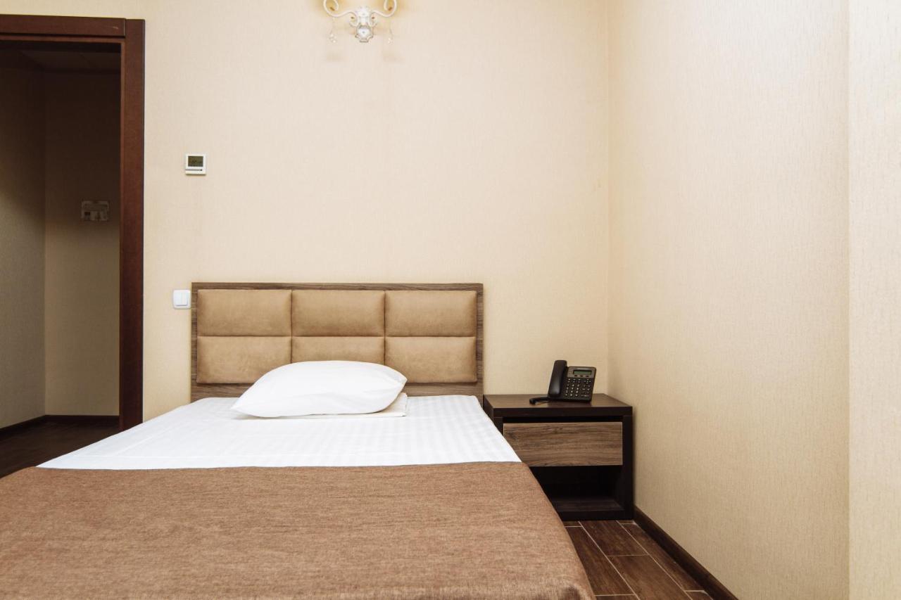 Congress Hotel Verhovina Petropavlovskaya Borshchagovka Zewnętrze zdjęcie
